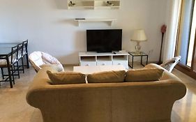 A Cozy Two Bedroom Apartment On The Golf Resort